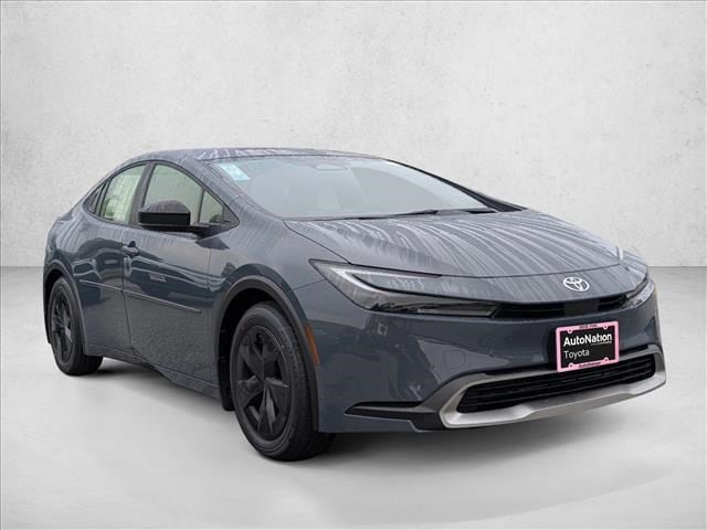 2026 Toyota Prius SE's photo