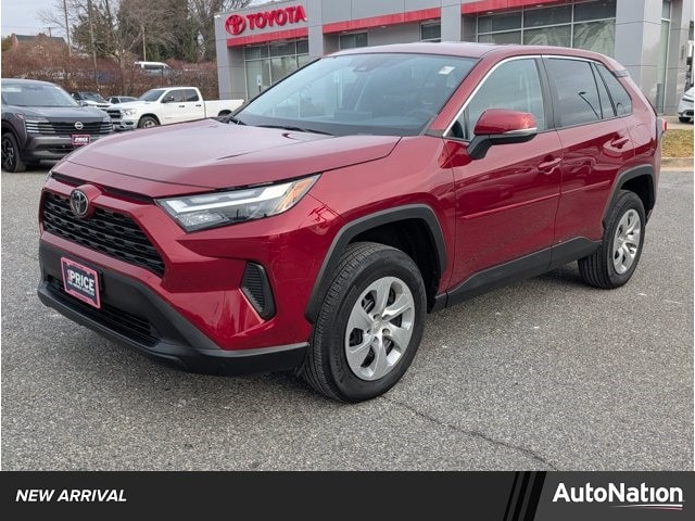 2023 Toyota RAV4 LE's photo