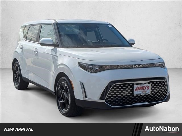 2025 Kia Soul EX's photo