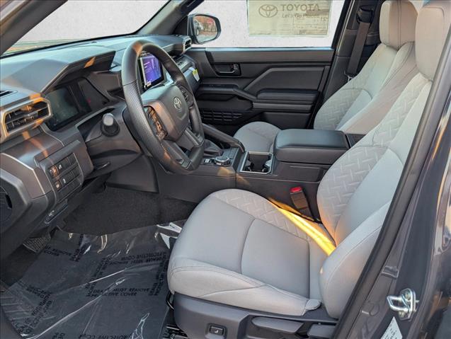 2025 Toyota Tacoma SR5 - Photo 10