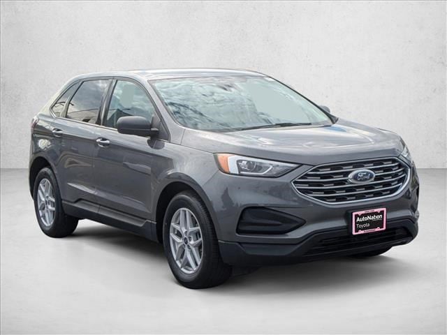 2021 Ford Edge SE's photo