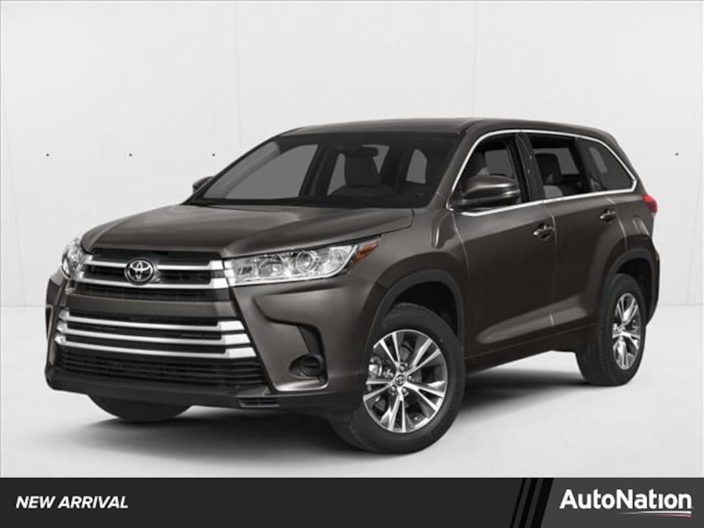 Used 2019 Toyota Highlander LE Sport Utility