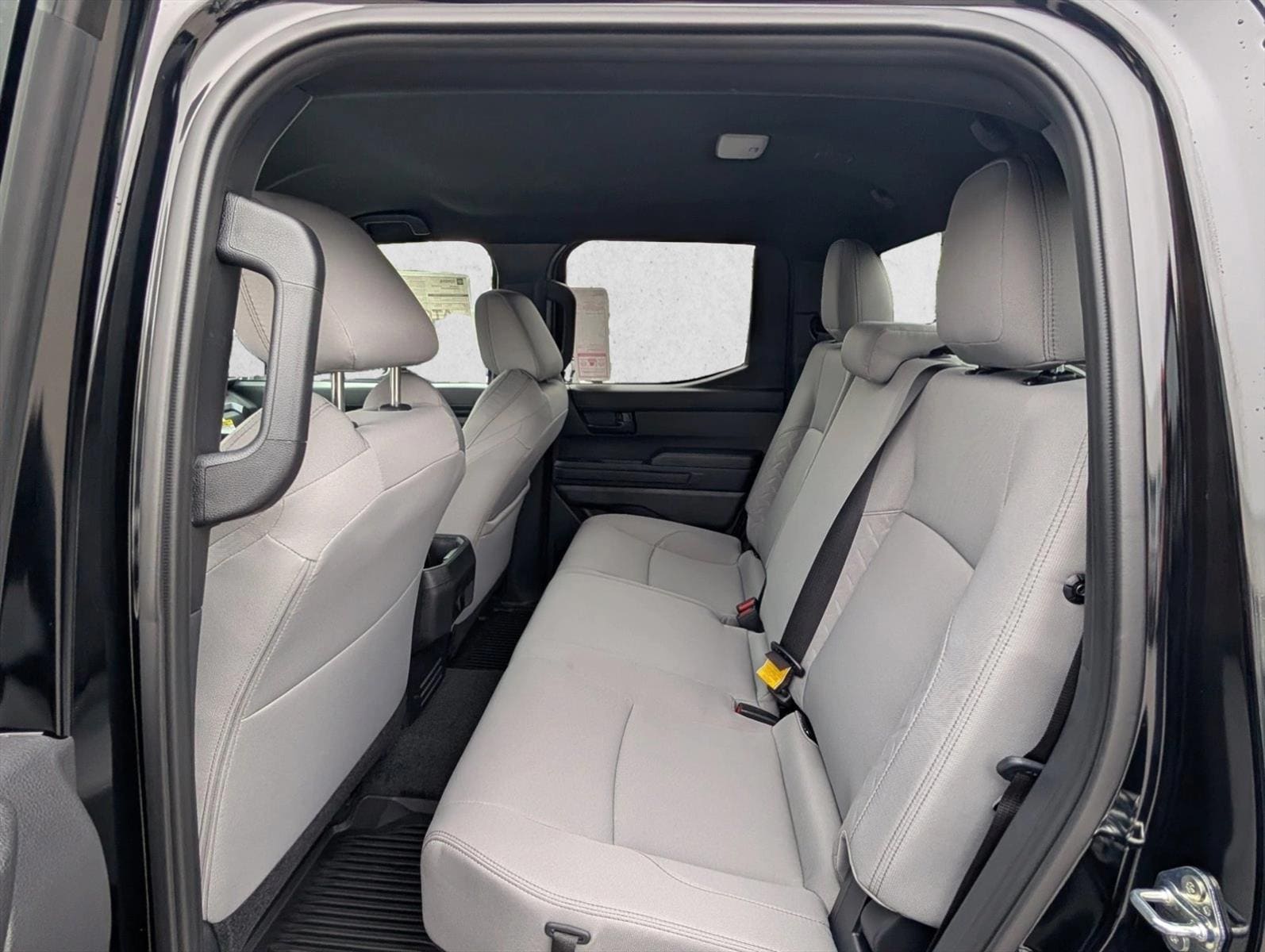 2025 Toyota Tacoma SR5 - Photo 9