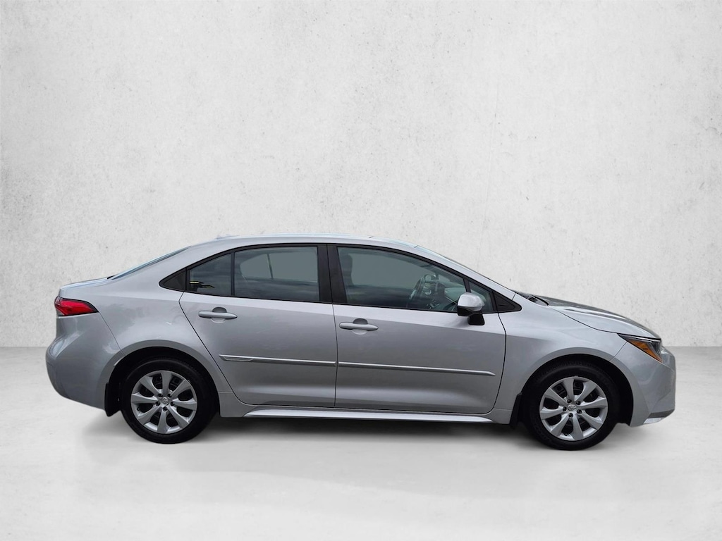 Used 2025 Toyota Corolla LE 4dr Car