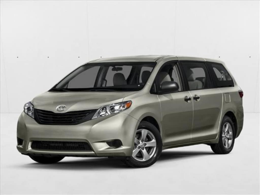 Used 2015 Toyota Sienna XLE Mini-van Passenger