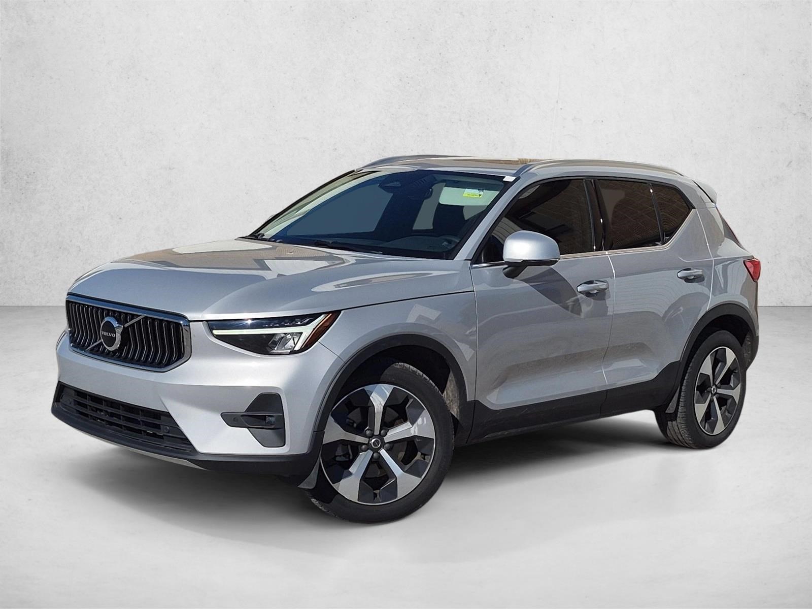 2023 Volvo XC40