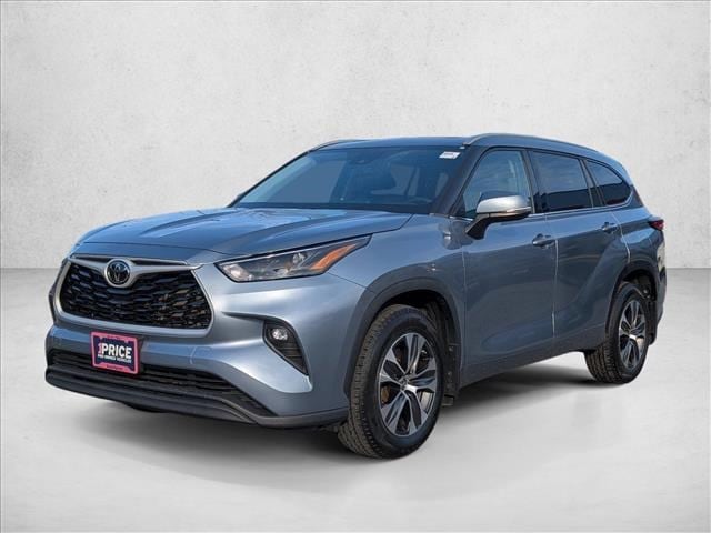 2022 Toyota Highlander XLE's photo