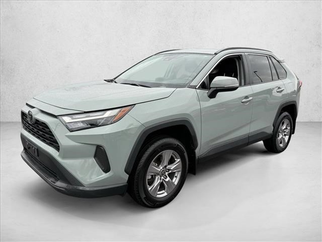 2022 Toyota RAV4 XLE's photo