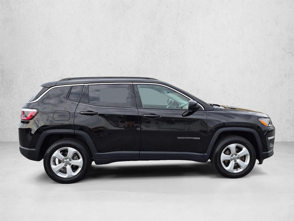 Used 2018 Jeep Compass Latitude Sport Utility