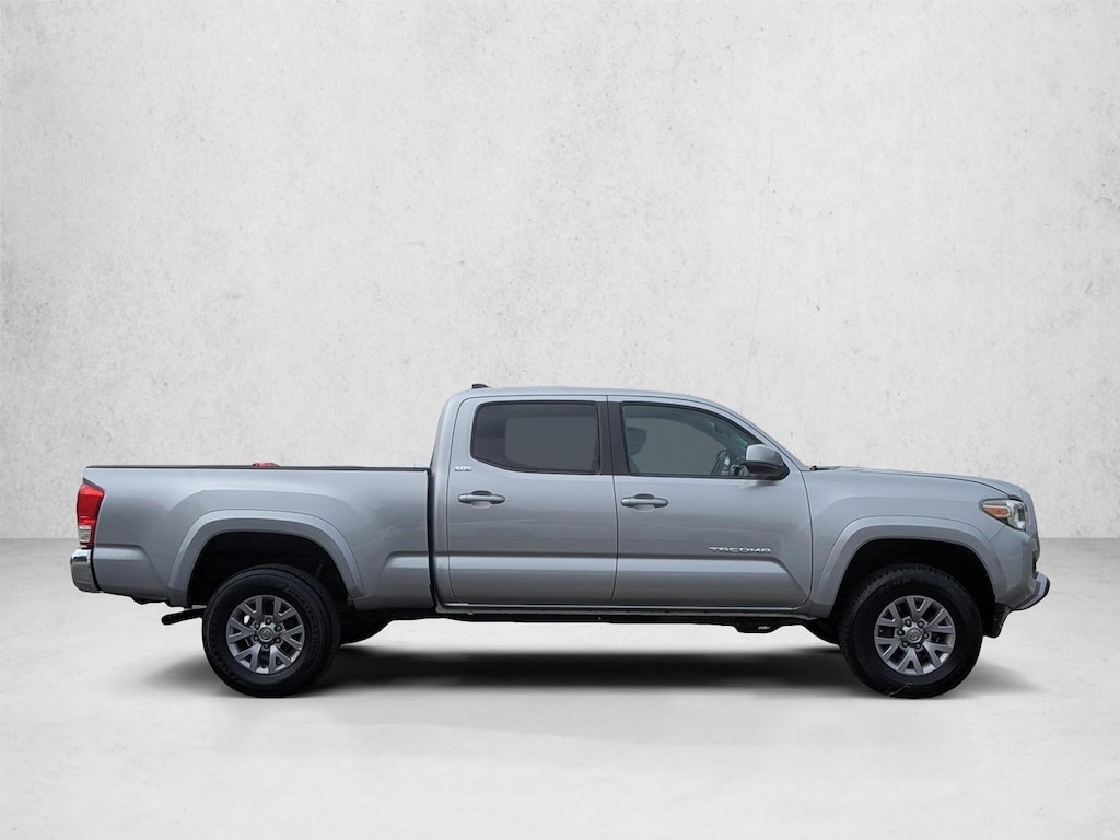 Used 2017 Toyota Tacoma SR5 Crew Cab Pickup