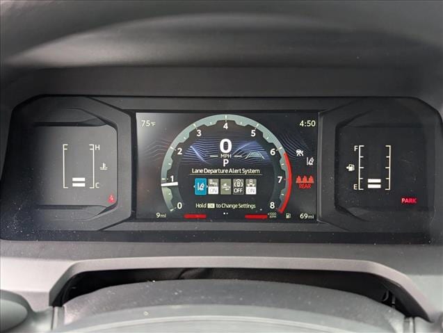 2025 Toyota Tacoma SR5 - Photo 23