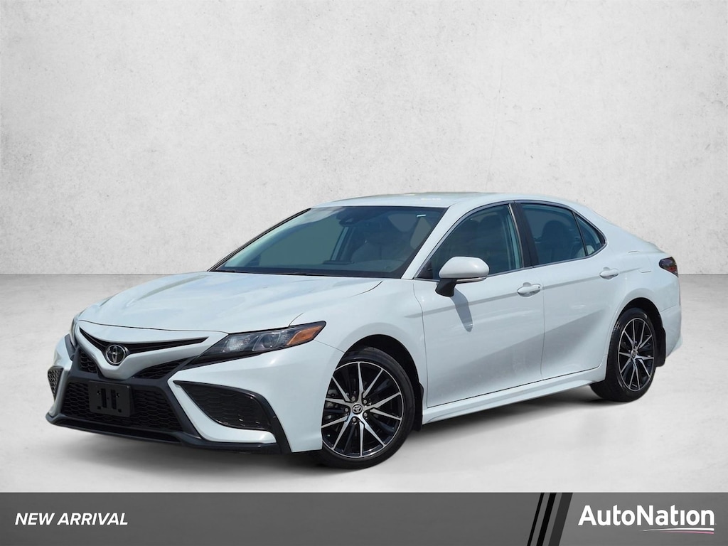 Used 2024 Toyota Camry SE 4dr Car