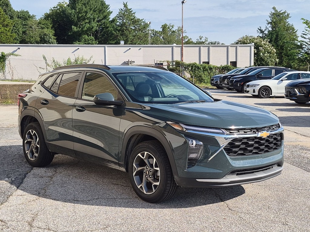 Used 2025 Chevrolet Trax LT Sport Utility