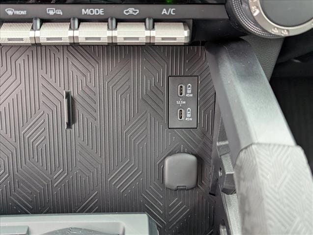 2025 Toyota Tacoma SR5 - Photo 19