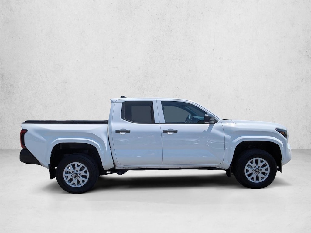 Used 2024 Toyota Tacoma SR Crew Cab Pickup