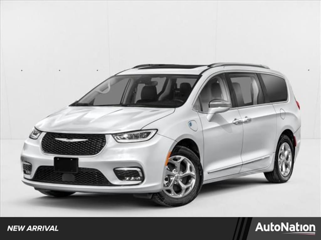 Used 2023 Chrysler Pacifica Hybrid Touring L Mini-van Passenger