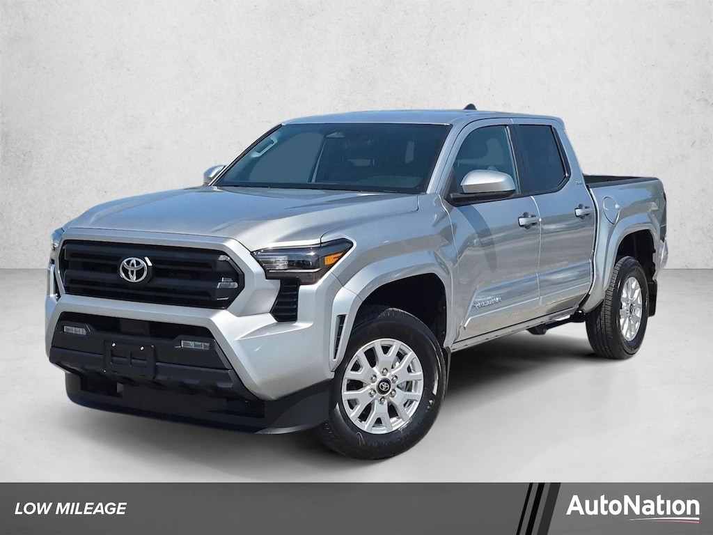 Used 2026 Toyota Tacoma 4WD SR5 Crew Cab Pickup