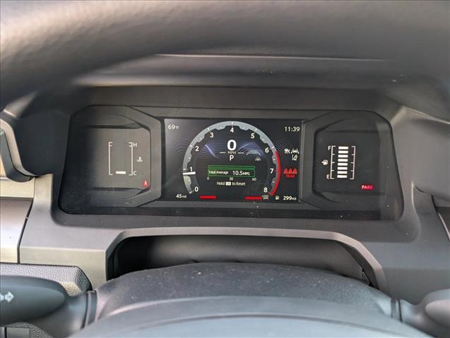 2025 Toyota Tacoma SR5 - Photo 22
