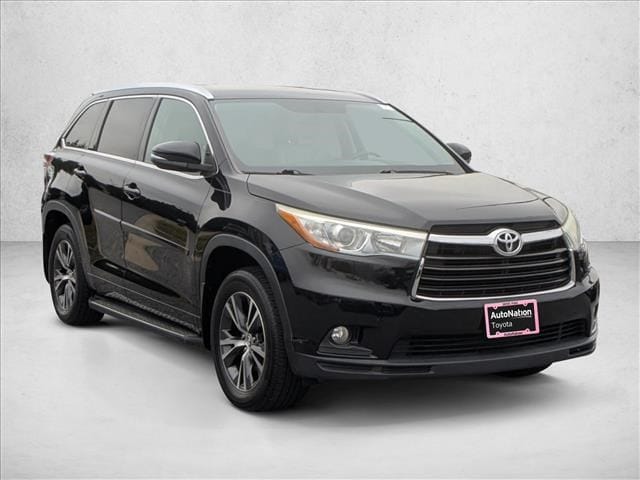 2016 Toyota Highlander XLE's photo