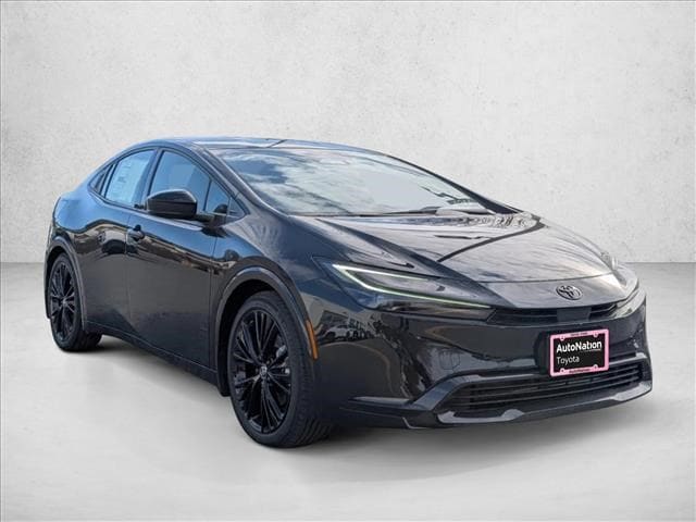 2026 Toyota Prius SE's photo