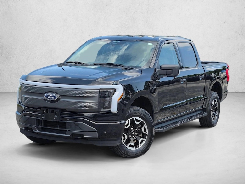 Used 2023 Ford F-150 Lightning XLT Crew Cab Pickup