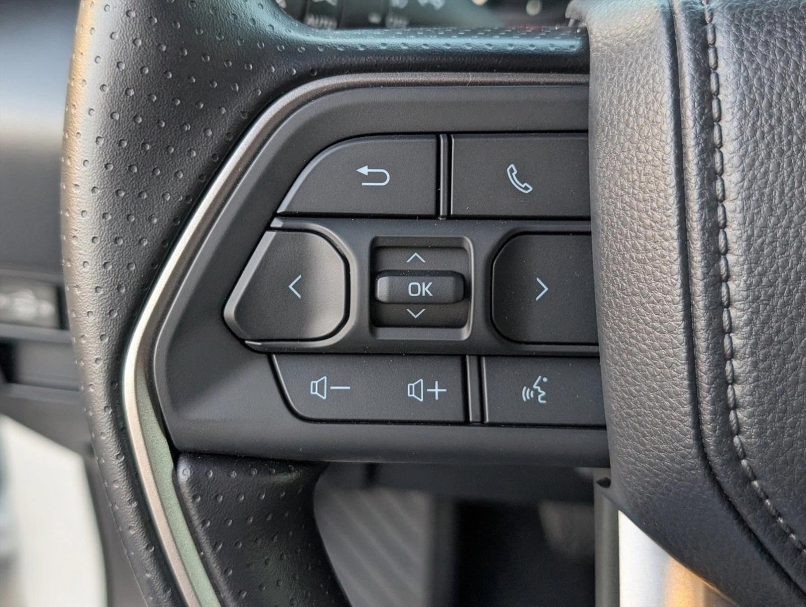2026 Toyota Tundra SR5 - Photo 18