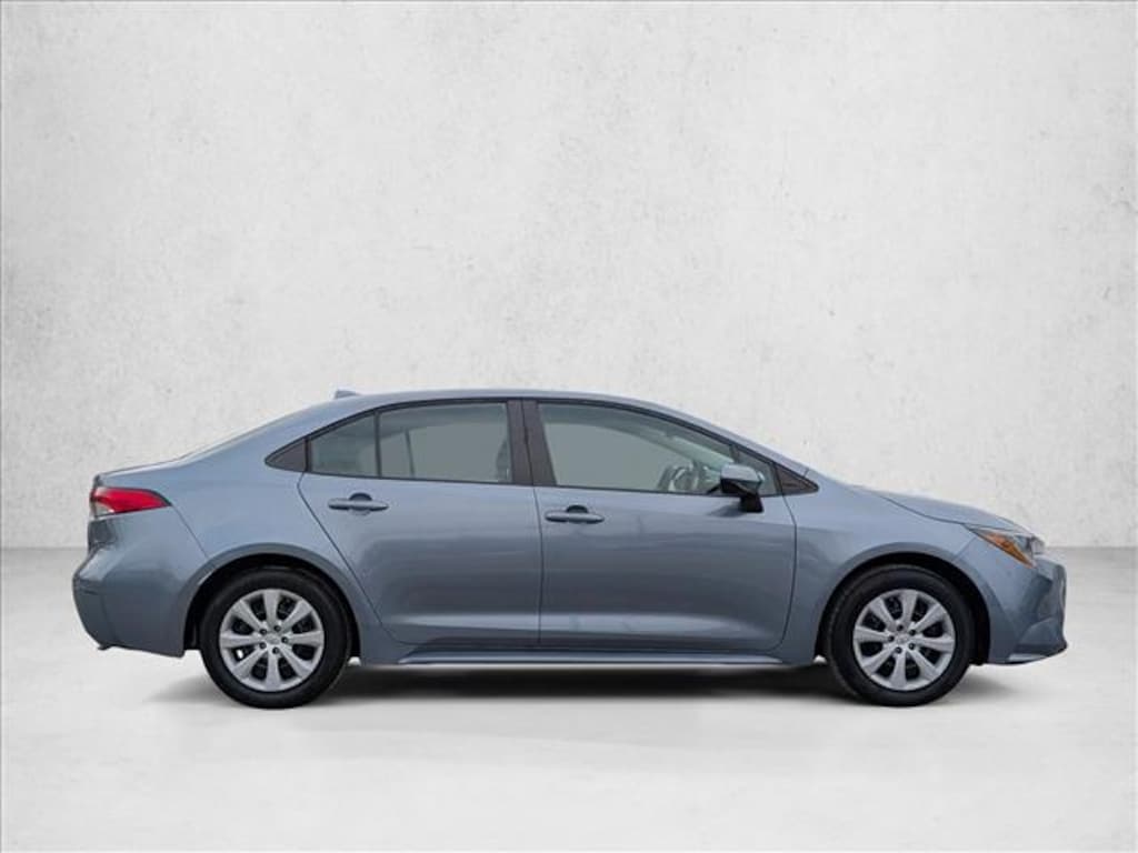 Used 2022 Toyota Corolla LE 4dr Car