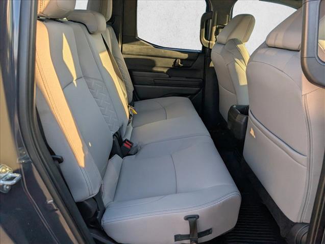 2025 Toyota Tacoma SR5 - Photo 8