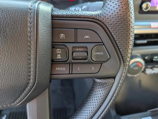 2025 Toyota Tacoma SR5 - Photo 18