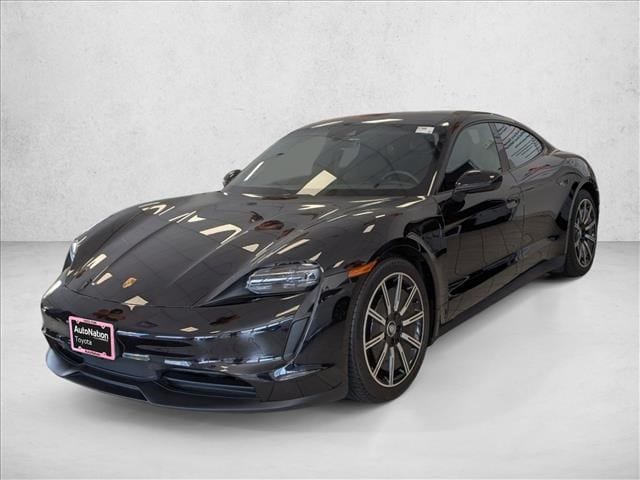 2023 Porsche Taycan Base's photo
