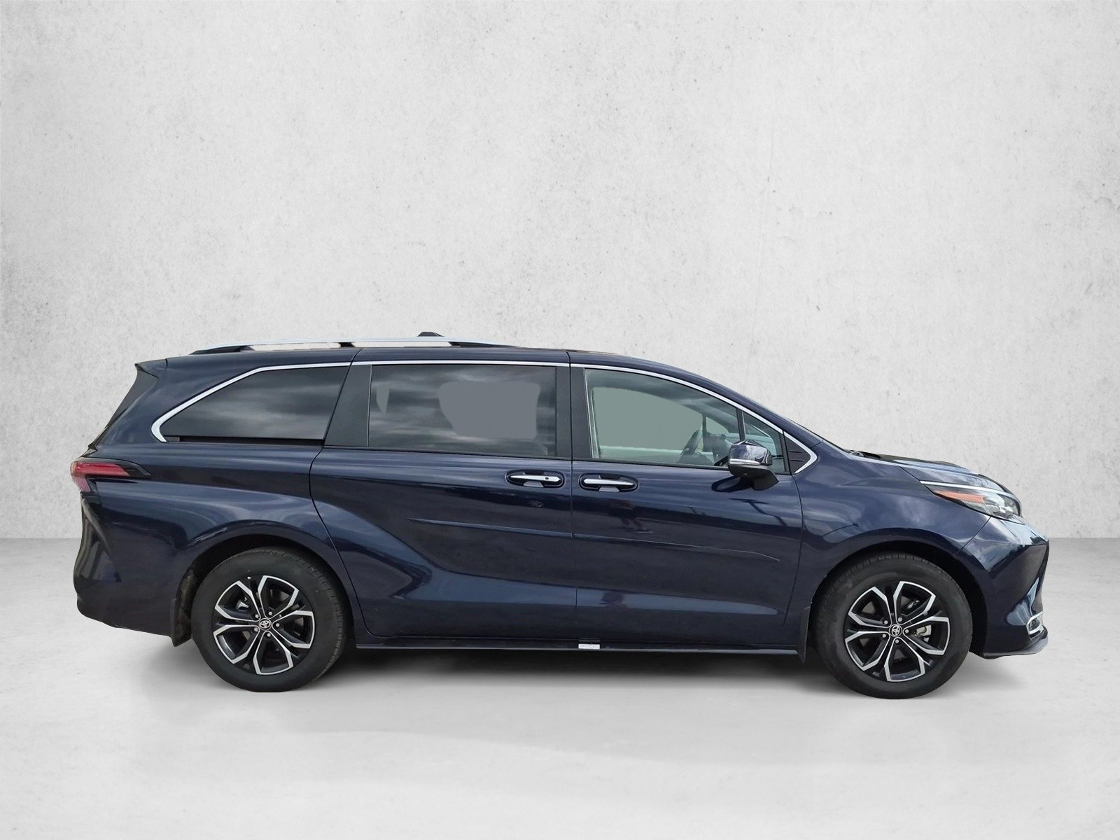 Used 2026 Toyota Sienna Platinum Mini-van Passenger