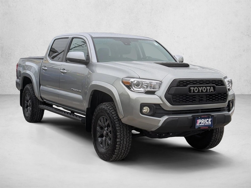 Used 2022 Toyota Tacoma SR5 Crew Cab Pickup