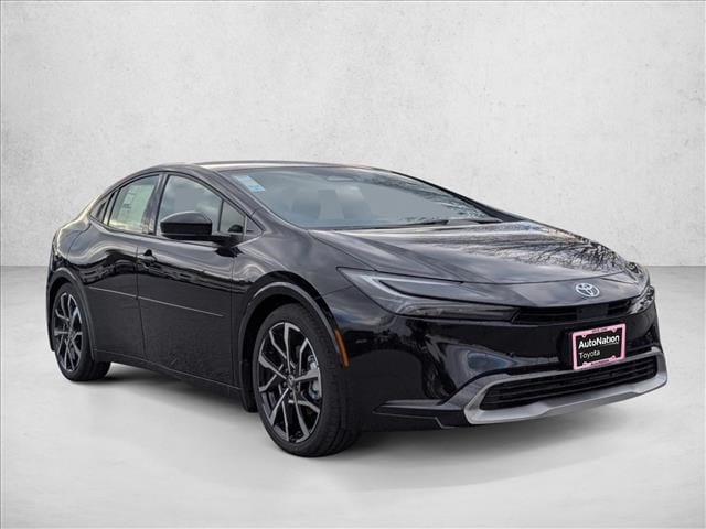 2026 Toyota Prius SE's photo