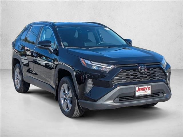 2022 Toyota RAV4 XLE's photo