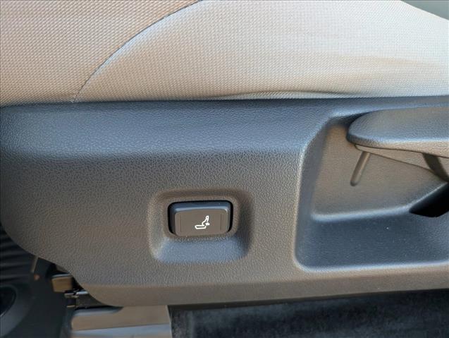 2025 Toyota Tacoma SR5 - Photo 15