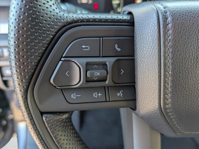 2025 Toyota Tacoma SR5 - Photo 17