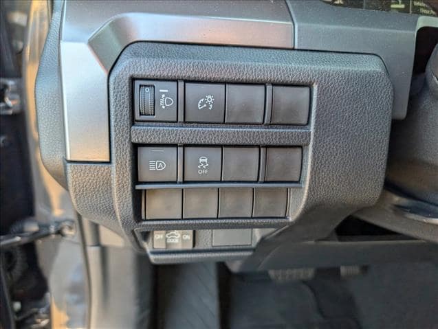 2025 Toyota Tacoma SR5 - Photo 16