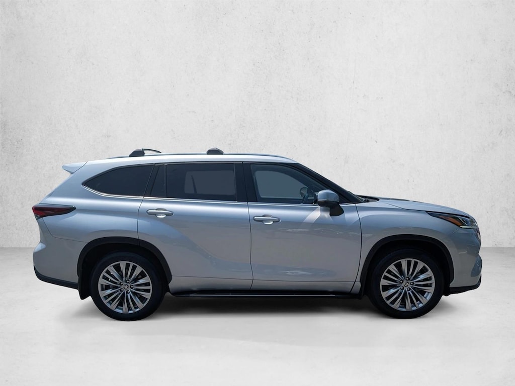Certified 2025 Toyota Highlander Platinum Sport Utility