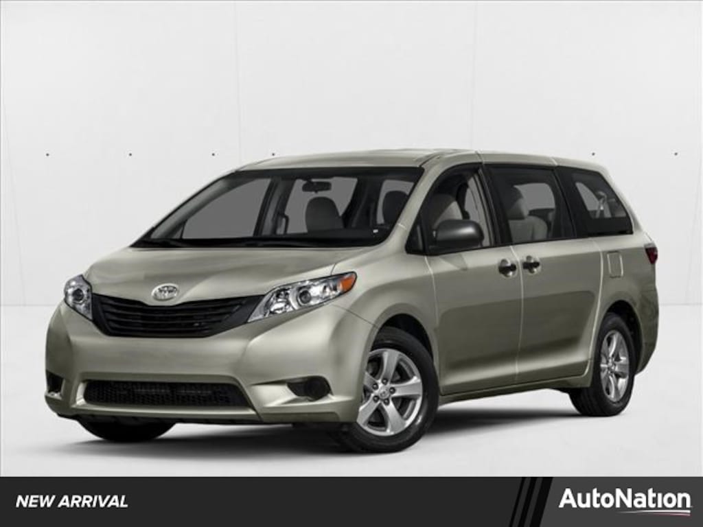Used 2015 Toyota Sienna XLE Mini-van Passenger
