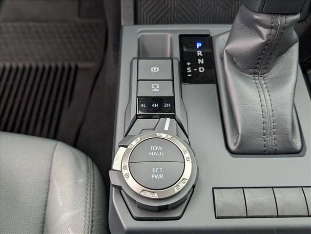 2025 Toyota Tacoma SR5 - Photo 18