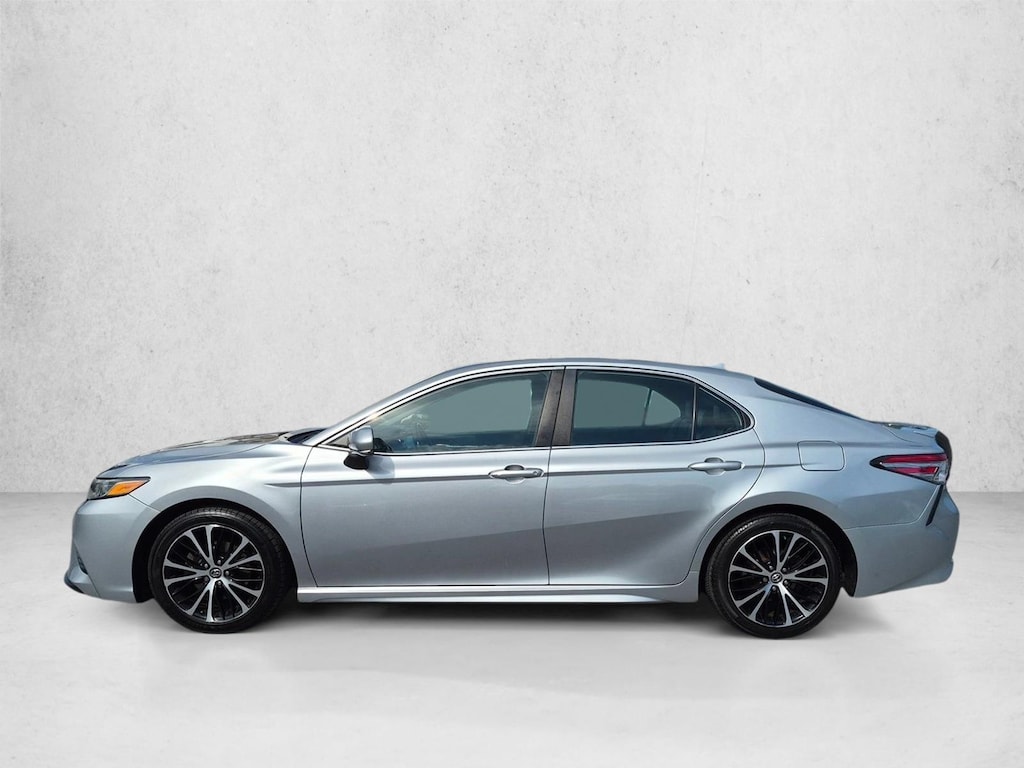 Used 2019 Toyota Camry SE 4dr Car