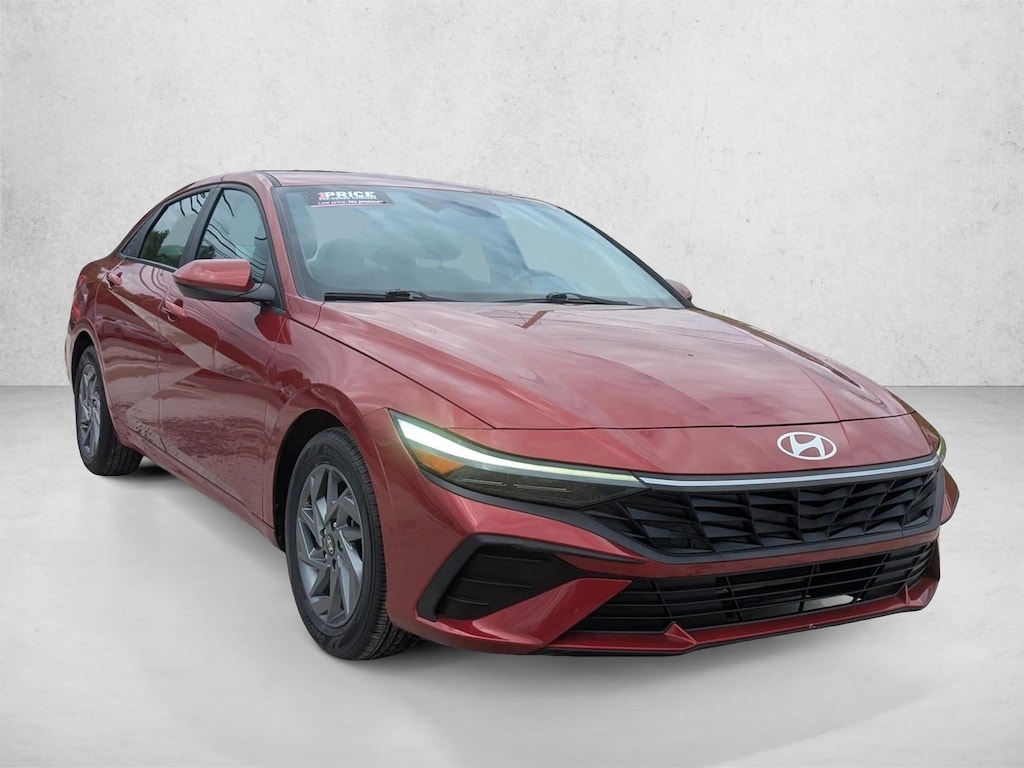 Used 2024 Hyundai Elantra SEL 4dr Car