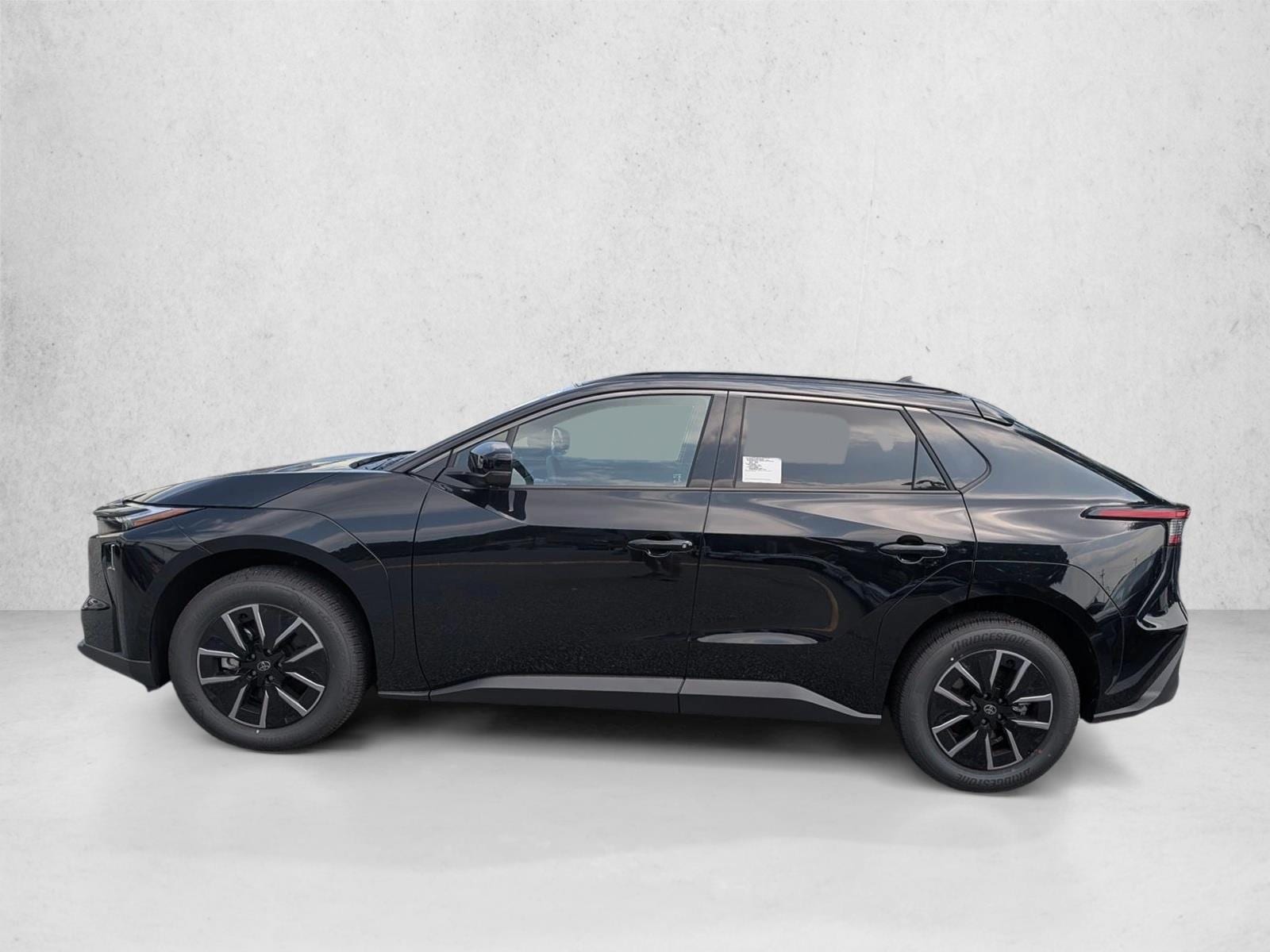 2026 Toyota bZ XLE - Photo 5