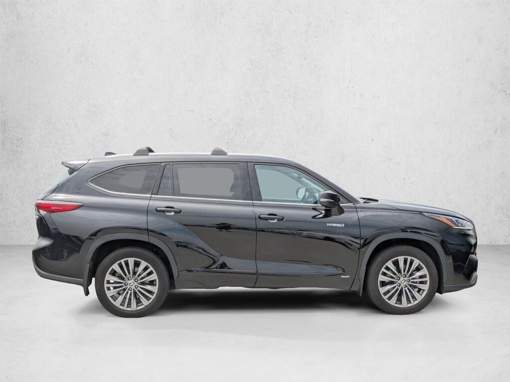 Used 2021 Toyota Highlander Hybrid Platinum Sport Utility