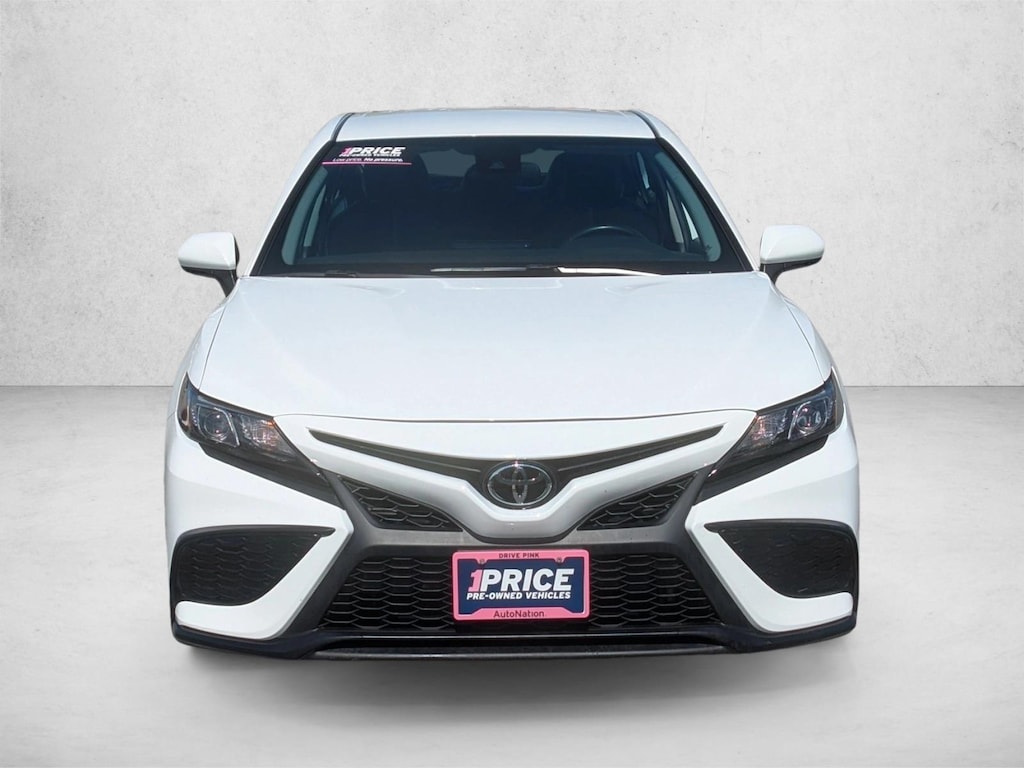 Used 2024 Toyota Camry SE 4dr Car