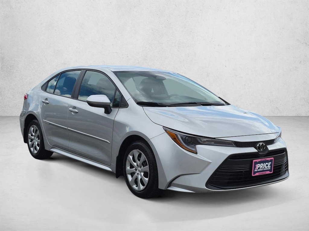 Used 2025 Toyota Corolla LE 4dr Car