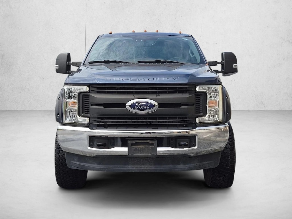 Used 2017 Ford F-250 XL Crew Cab Pickup