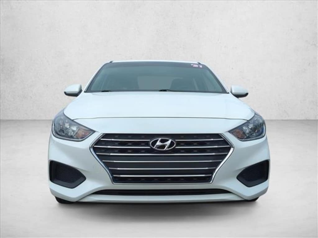 Used 2021 Hyundai Accent SE Sedan