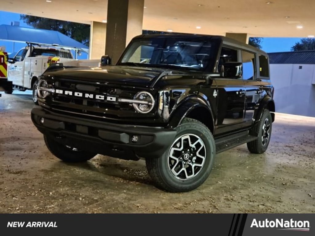 New 2025 Ford Bronco Outer Banks SUV