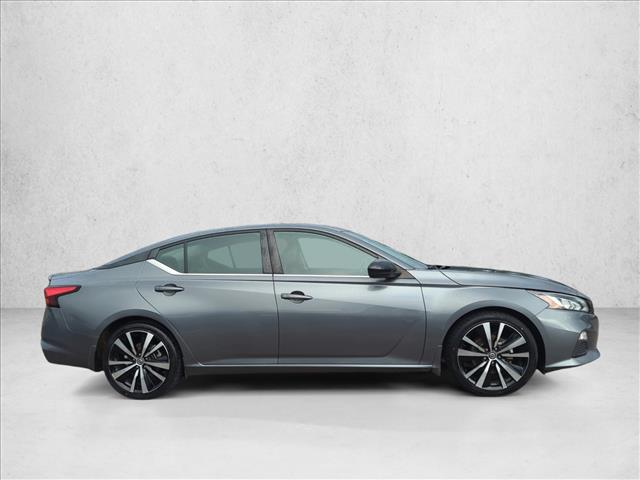2022 Nissan Altima 2.5 SR photo 4